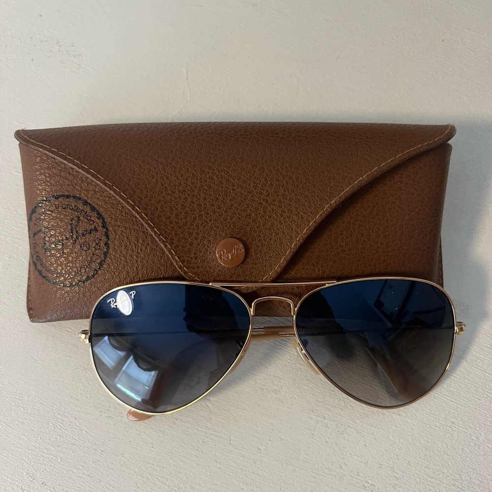 Ray-Ban Blue Gradient Polarized Aviator Sunglasses with Brown Case